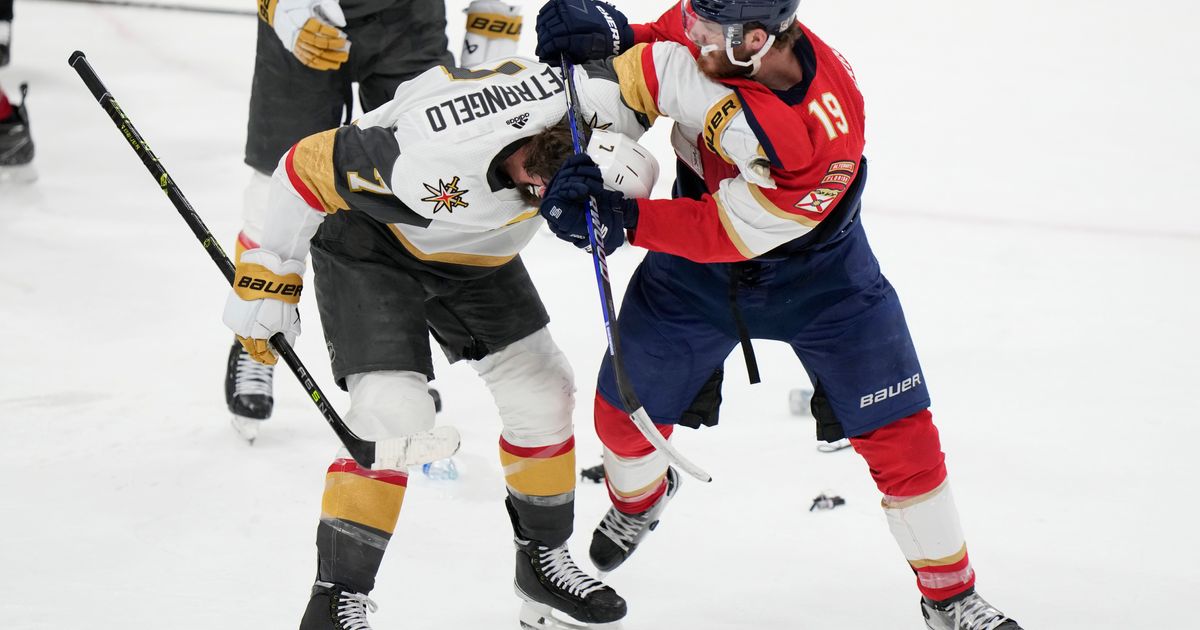 Panthers' Chances of Winning Stanley Cup Hinge on Status of Tkachuk in Game 5