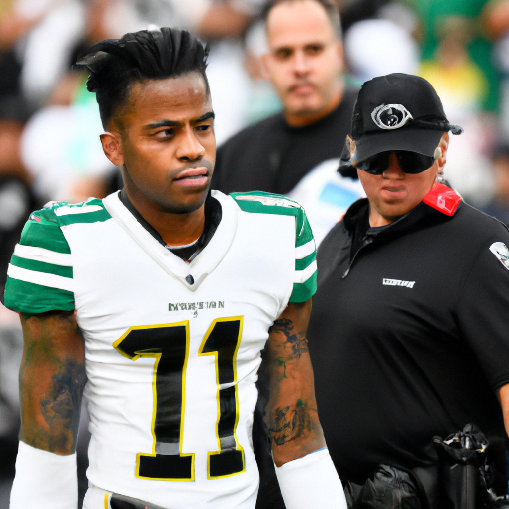 Raiders' Davante Adams Cleared of Assault Charge for Shoving Photographer