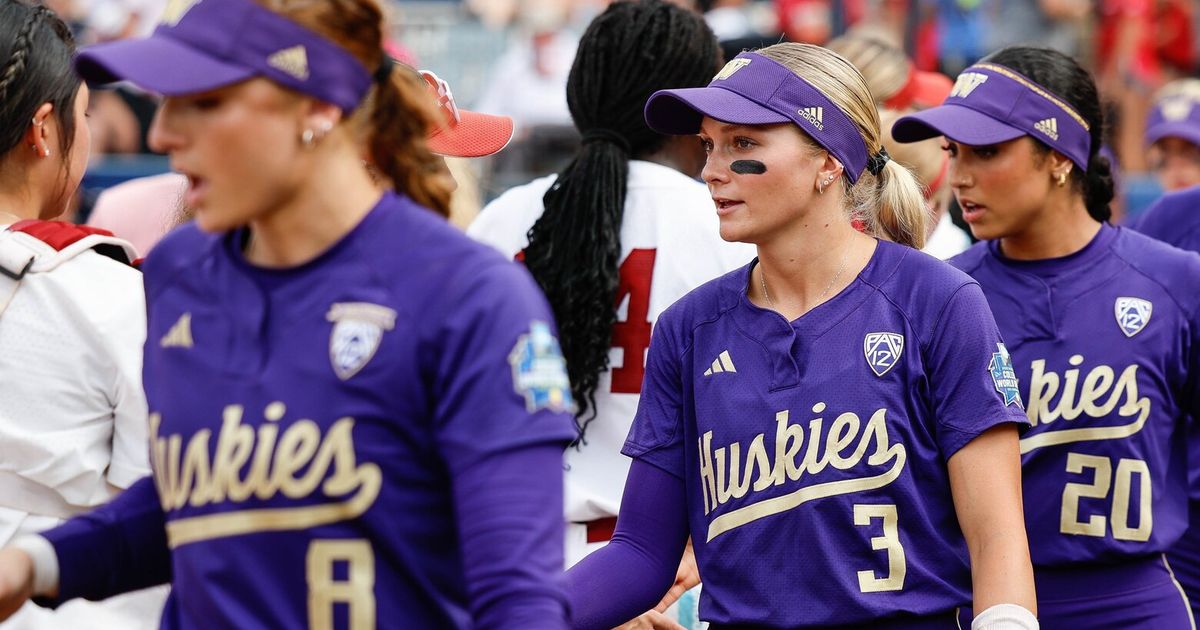 Stanford Defeats Washington 1-0 in Game 3 of the Women's College World Series