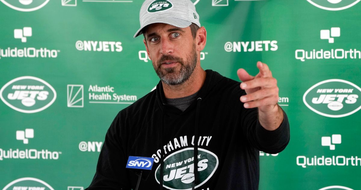 Aaron Rodgers Agrees to Two-Year, $75 Million Contract Extension with New York Jets: AP Source