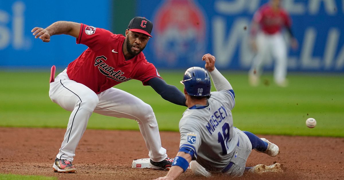 Dodgers and Guardians Reach Trade Agreement to Exchange Rosario and Syndergaard: AP Source