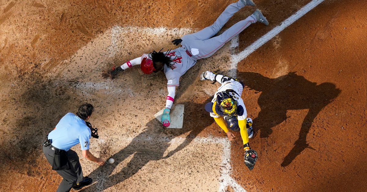 Elly De La Cruz Leads Reds to 8-5 Win Over Brewers with Three-Bag Performance