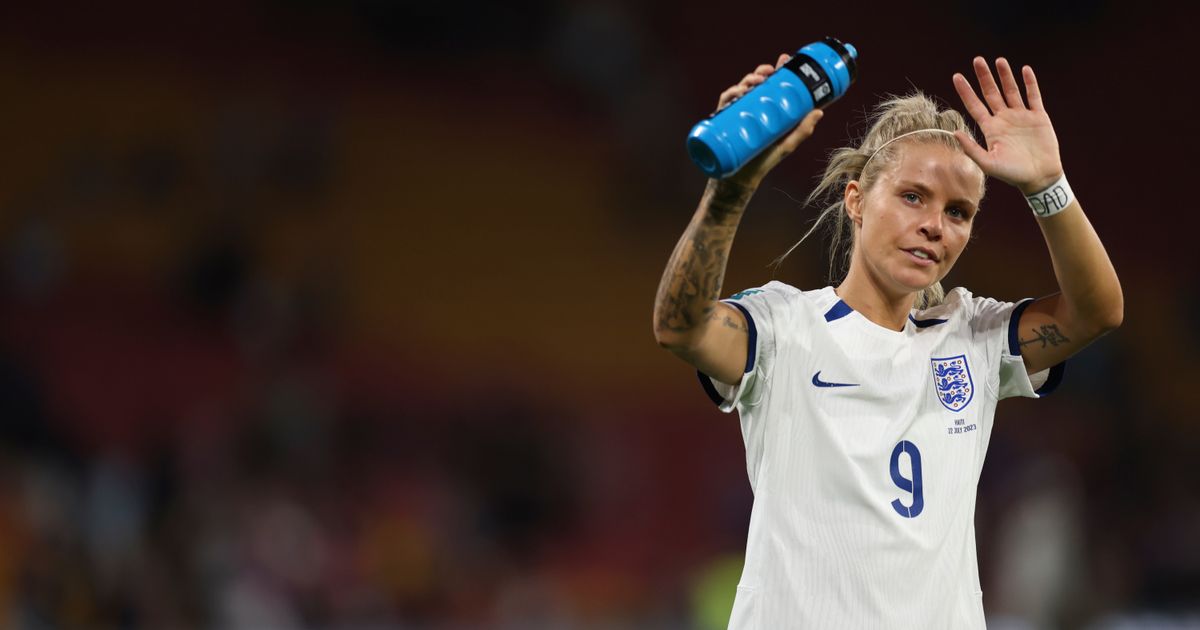 England Women's National Team Begins World Cup Campaign with Narrow Victory