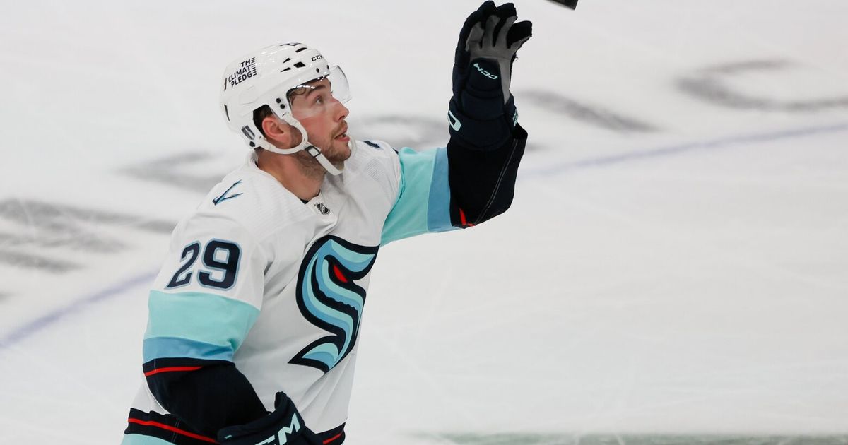 Kraken and Vince Dunn Reach Agreement, Defenseman Signed to Four-Year Contract