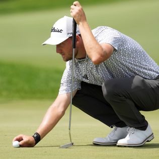 Lee Hodges Seeks First PGA Tour Victory with Five-Shot Lead Heading into 3M Open Final Round