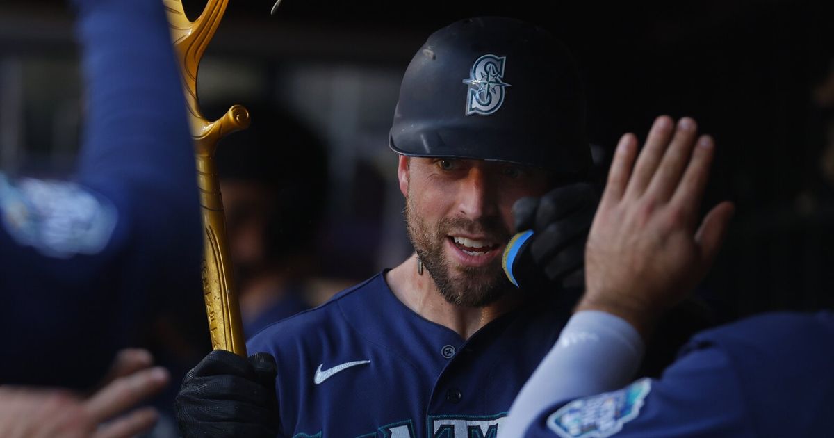 Tom Murphy Named Hottest Mariners Hitter in Recent Weeks