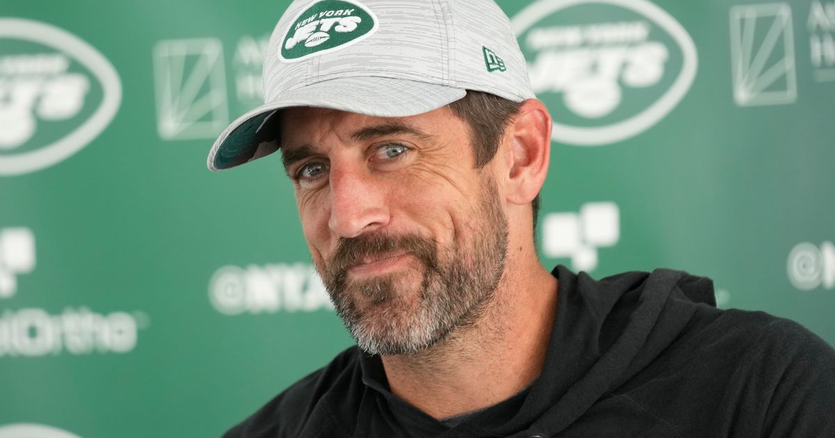 Aaron Rodgers to Make Preseason Debut with Jets Against Giants, According to AP Source