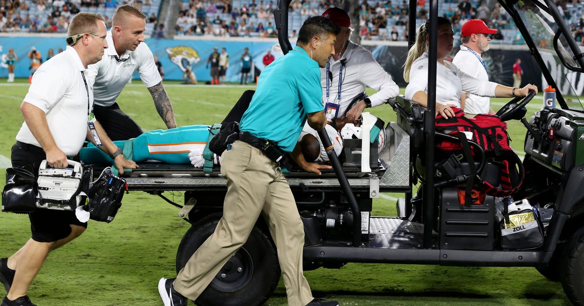 Daewood Davis of Miami Dolphins Injured in Preseason Collision, Game vs. Jacksonville Jaguars Halted
