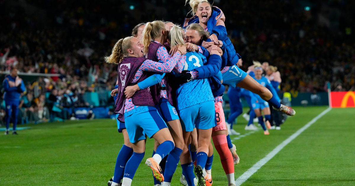 England Women's Soccer Team Aiming to Win 2019 FIFA Women's World Cup and Bring Trophy Home