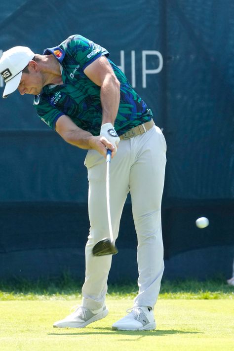 Hovland Shoots 61 to Set Olympia Fields Record and Win BMW Championship