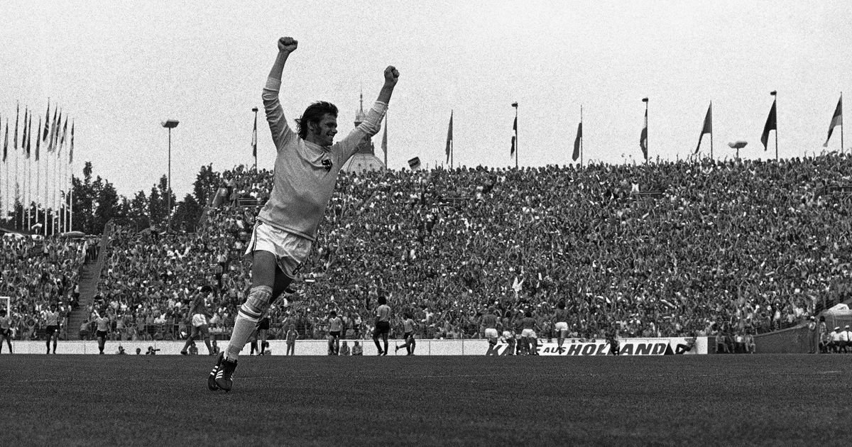 Jan Jongbloed, Former Netherlands Goalkeeper and Two-Time World Cup Finalist, Passes Away at 82