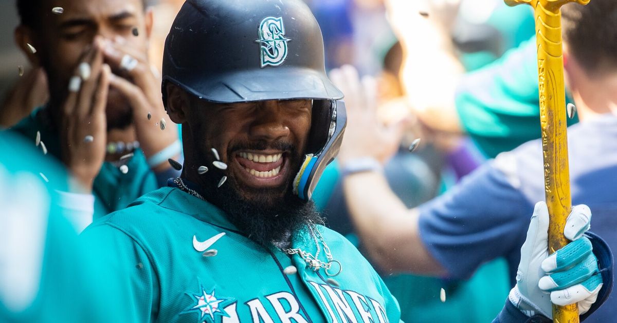 Mariners' Teoscar Hernandez Hits Grand Slam as Team Continues to Lead AL West with 7 Home Runs