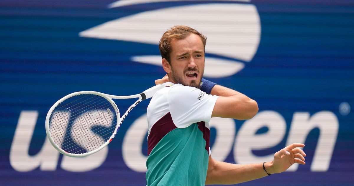 Medvedev Advances to US Open Second Round, Alcaraz and Venus Williams to Follow