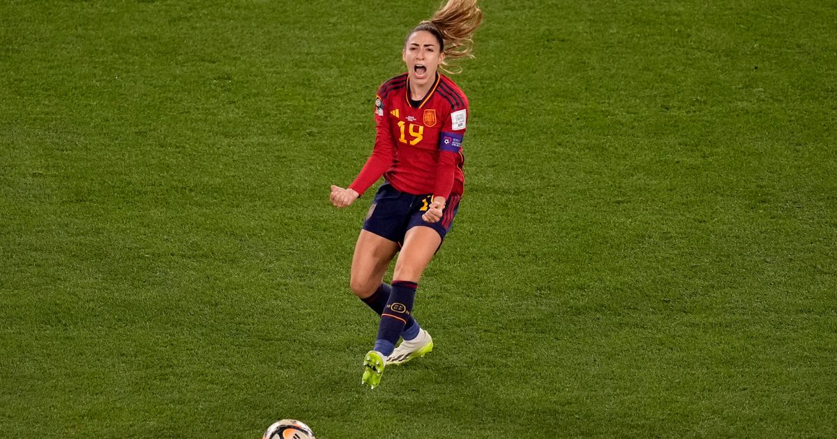 Olga Carmona Learns of Father's Death After Winning Spain's World Cup Final