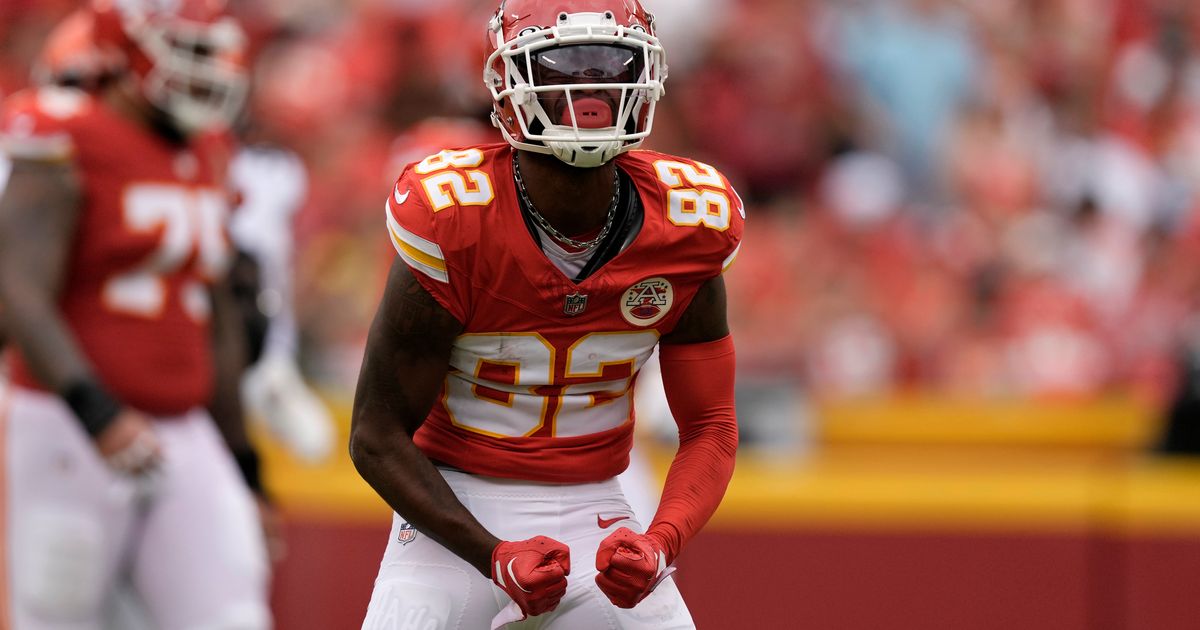 Panthers Strengthen Wide Receiver Corps with Acquisition of Ihmir Smith-Marsette from Chiefs