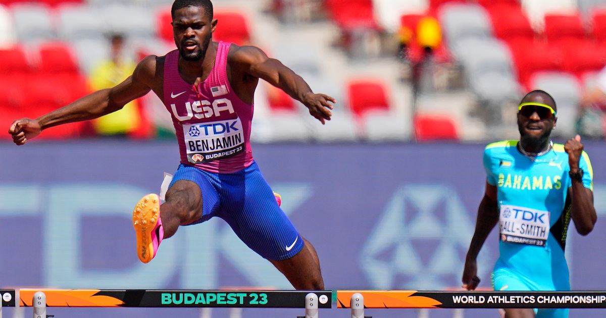 Rai Benjamin Adjusts Stride Pattern to Pursue Gold Medal in 400 Hurdles at World Championships