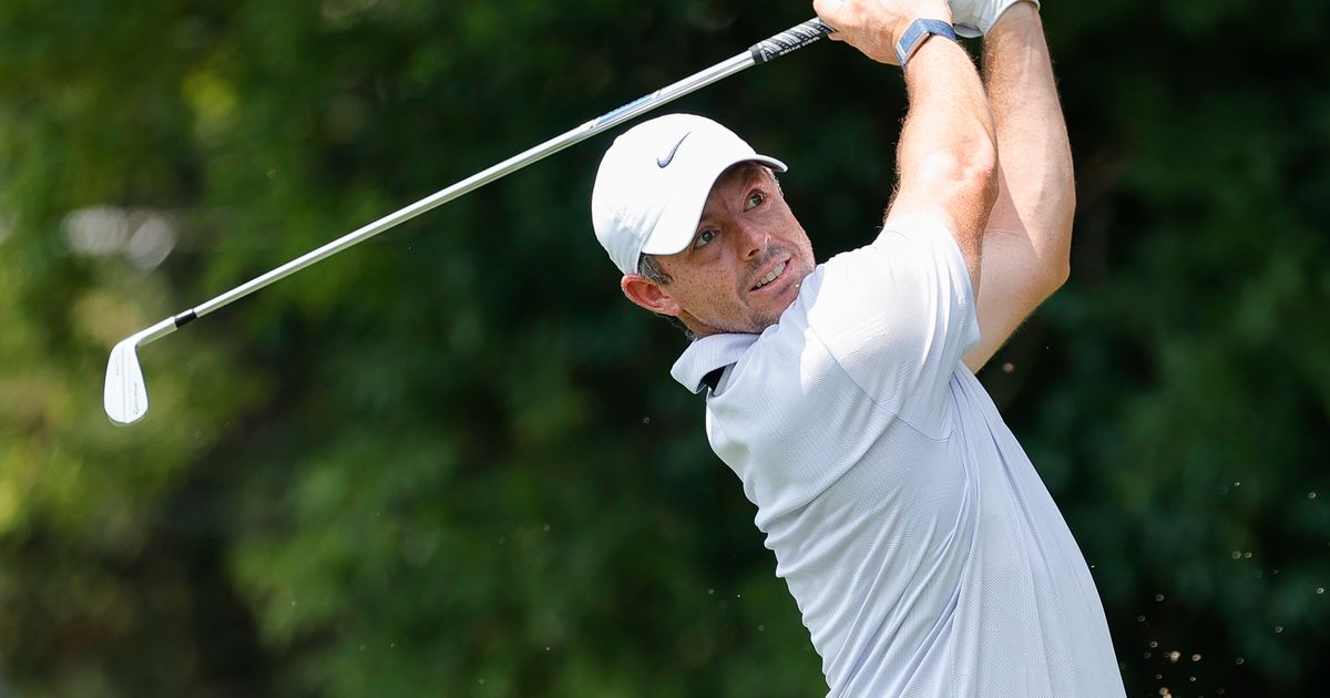 Rory McIlroy Struggles with Back Injury at FedEx Cup Final