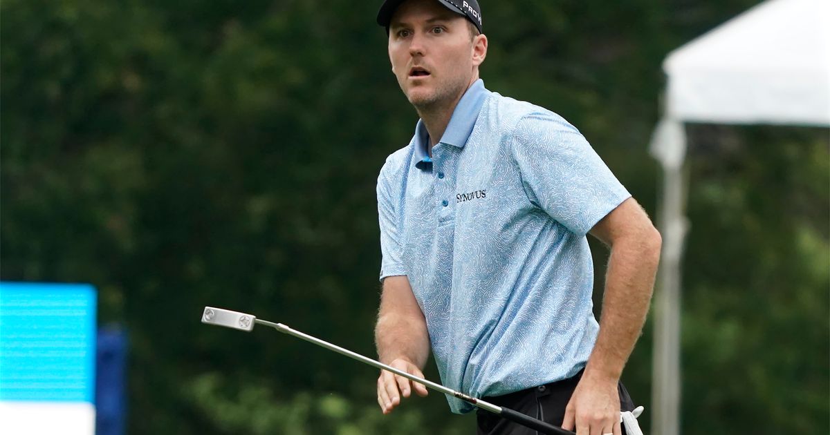 Russell Henley Leads Wyndham Championship by One Stroke After Strong Finish