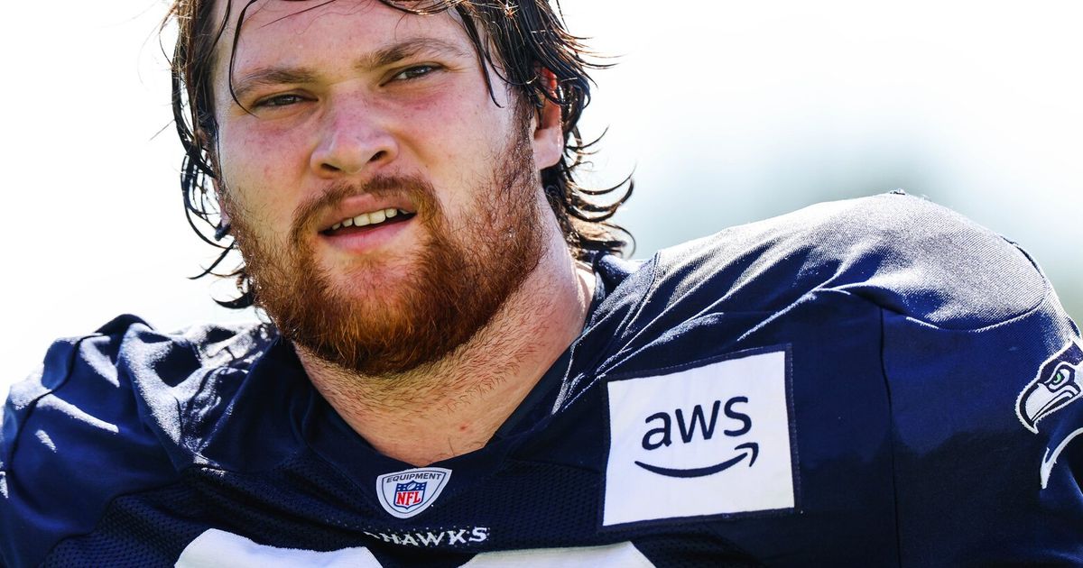 Seahawks Name Starter at Center Position.