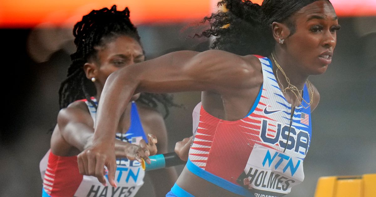 US Women Disqualified from 4x400 Relay at World Championships for Faulty Baton Exchange