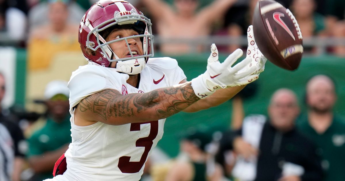 Alabama Falls Out of Top 10 in AP Top 25 Poll for First Time Since 2015, Georgia Remains at No. 1