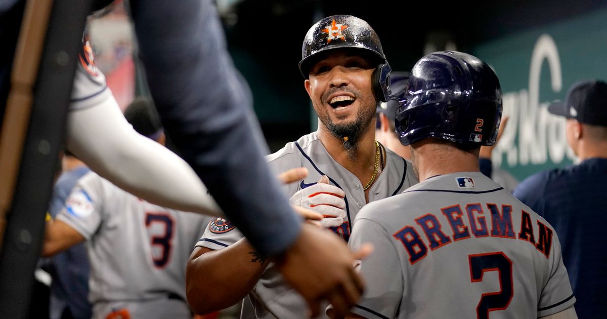 Astros Hit 16 Home Runs in 3-Game Sweep of Rangers to Take Lead in AL West