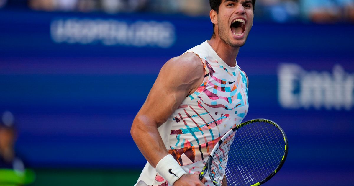 Carlos Alcaraz Wins US Open Match Against Dan Evans with Highlight-Filled Performance