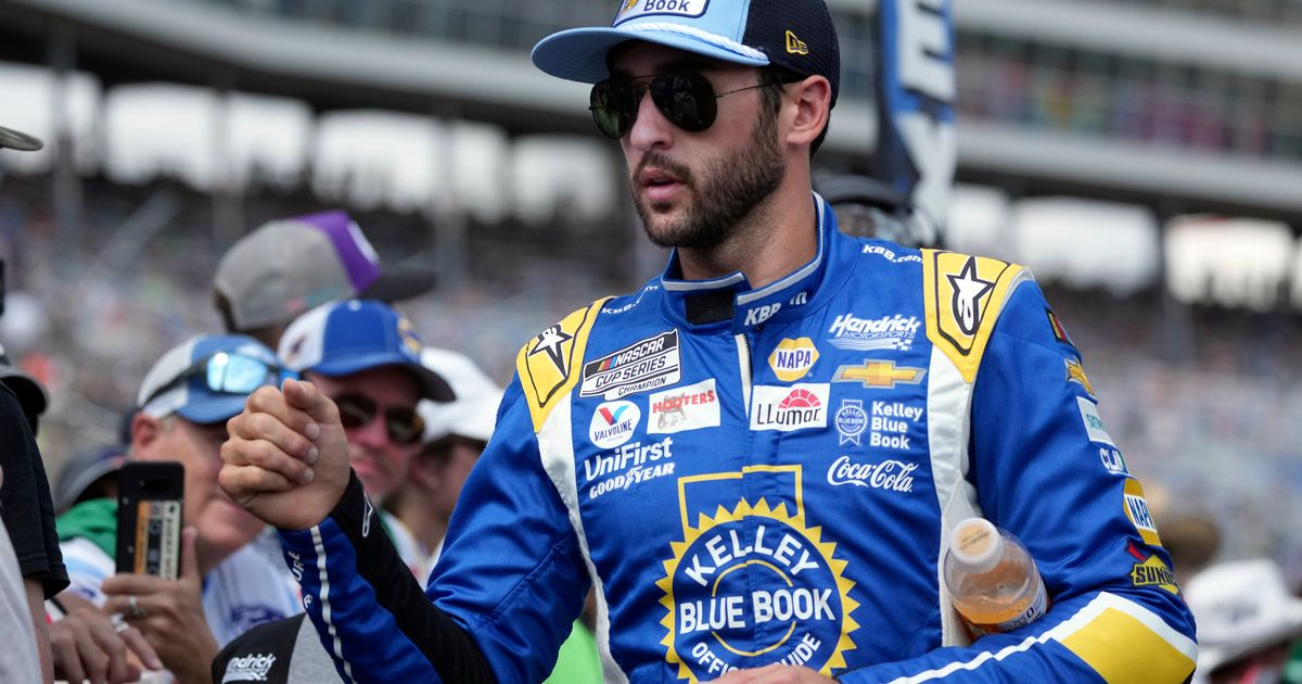 Chase Elliott Seeks First Win in Disappointing NASCAR Season for Most Popular Driver