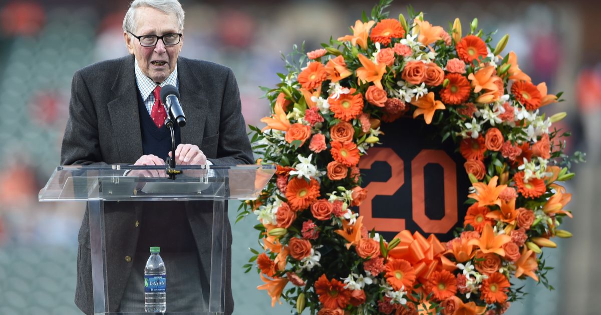 Hall of Fame Third Baseman Brooks Robinson, Winner of 16 Gold Gloves, Passes Away at Age 86