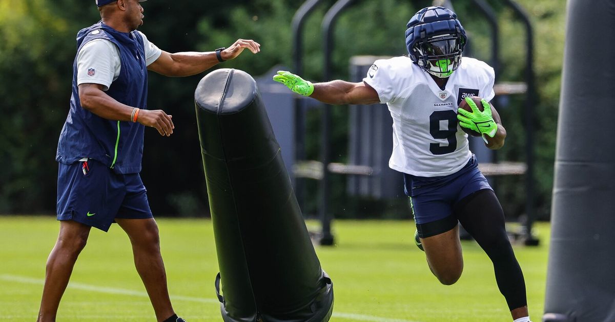 How Will the Seattle Seahawks Distribute Carries Among Running Backs?