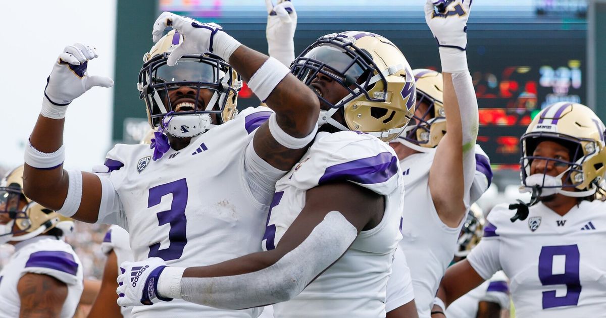 Huskies Defeat Michigan State in Blowout Road Win