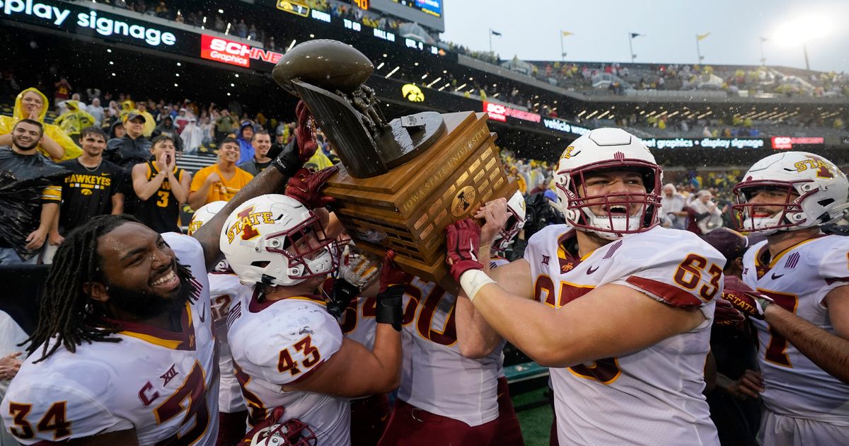 Iowa-Iowa State Football Rivalry Game Unfazed by Gambling Investigation
