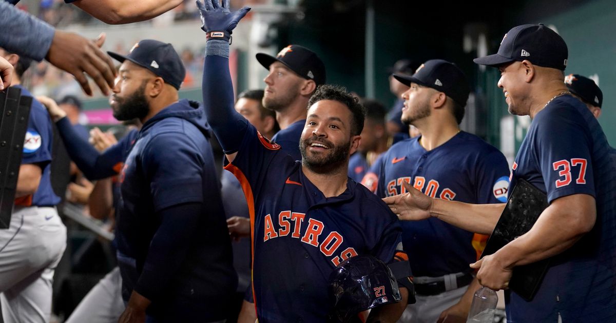 Jose Altuve Hits 4 Home Runs in 4 Consecutive At-Bats Against Texas Rangers