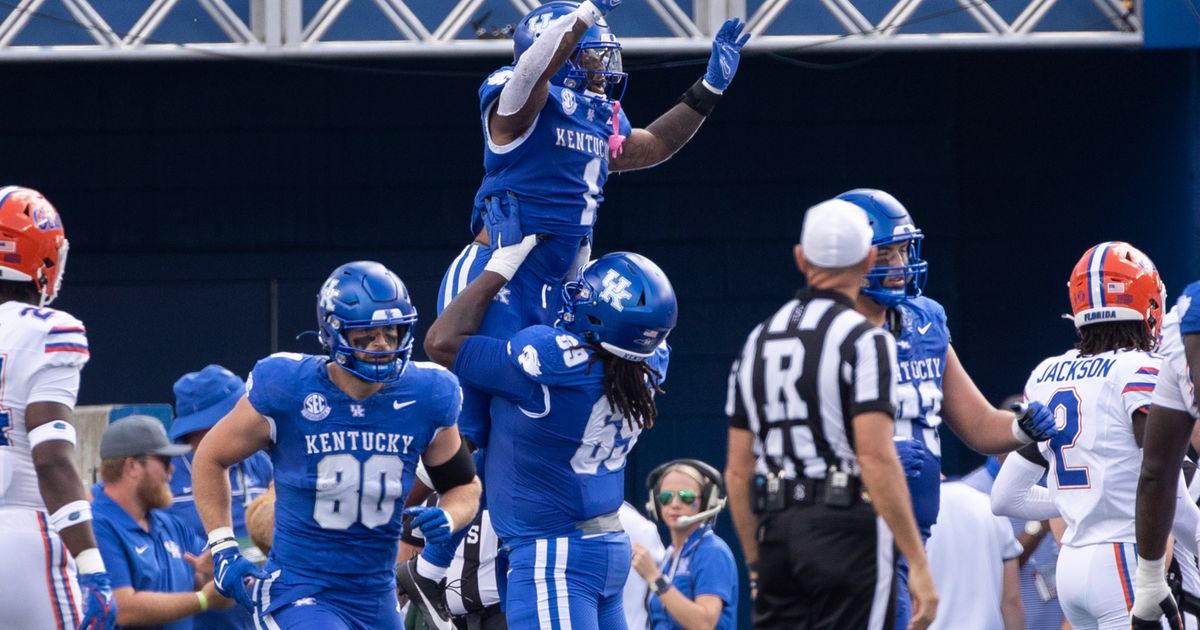 Kentucky Wildcats Defeat No. 22 Florida Gators 33-14 Behind Ray Davis' Career-High 280 Rushing Yards and 4 Touchdowns
