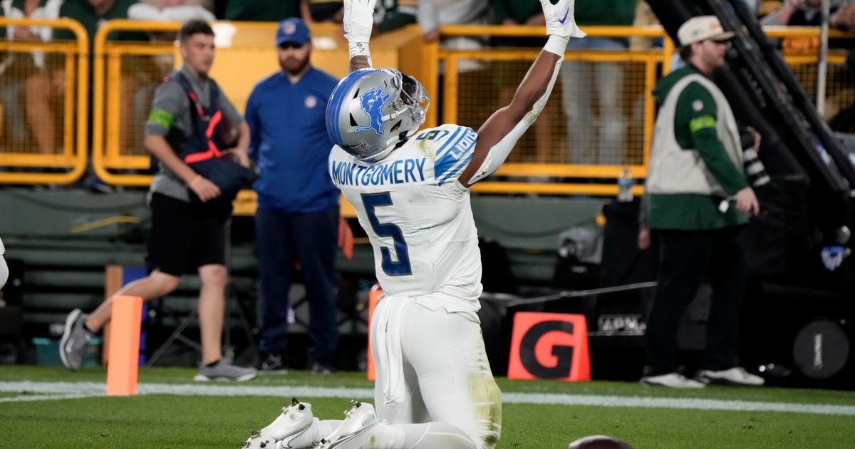 Lions Take Early Lead in NFC North with 34-20 Win Over Packers, Led by David Montgomery's Impressive Performance
