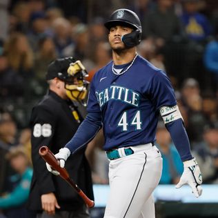 Mariners and Astros Face Off in Photo Gallery