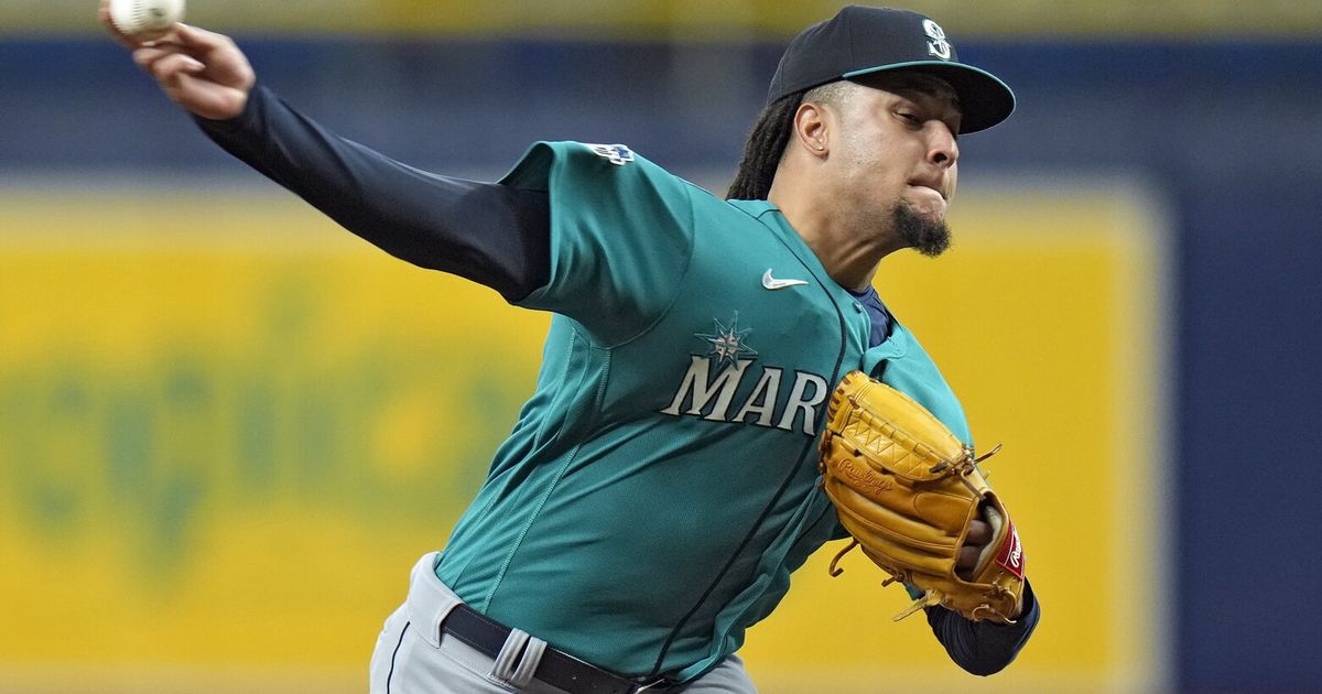 Mariners Defeat Rays in Potential Postseason Preview, Led by Luis Castillo's Strong Performance