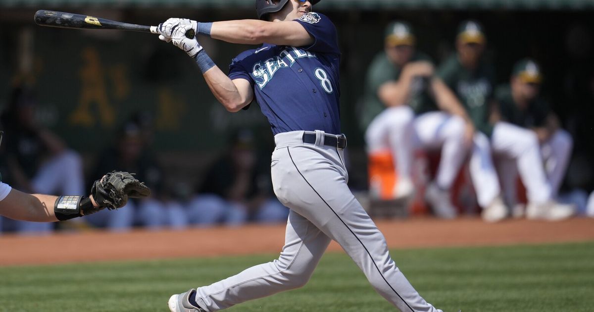 Mariners Sweep A's to Remain in Contention for AL West Lead