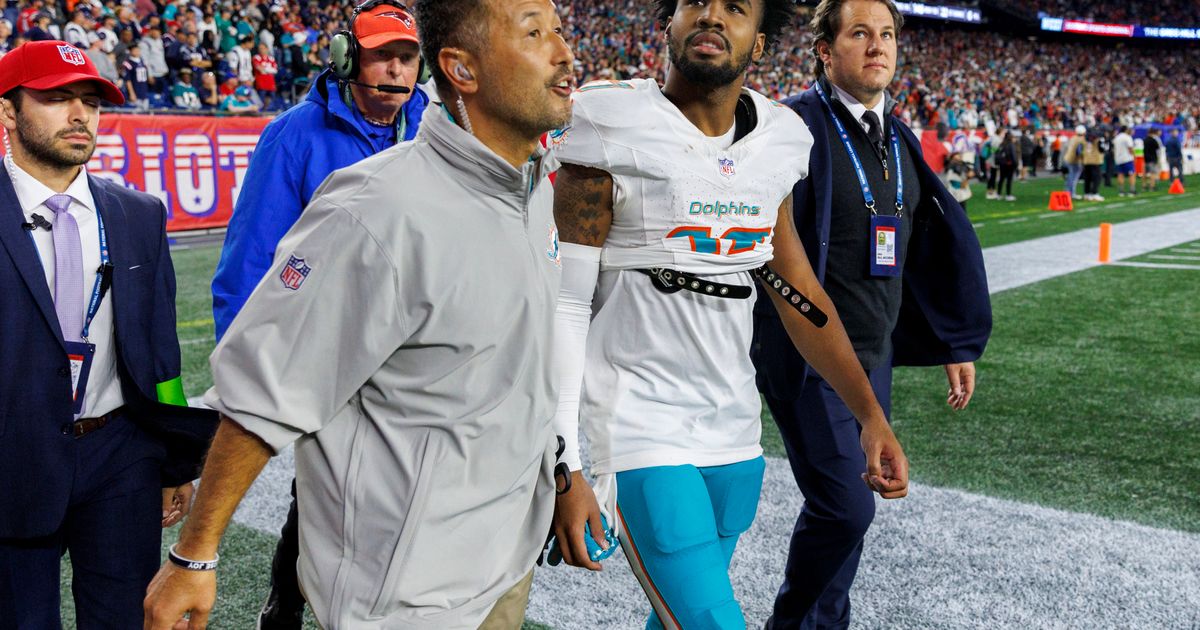 Miami Dolphins WR Jaylen Waddle Cleared from Concussion Protocol, LB Jaelan Phillips Ruled Out for Sunday's Game Against Buffalo Bills