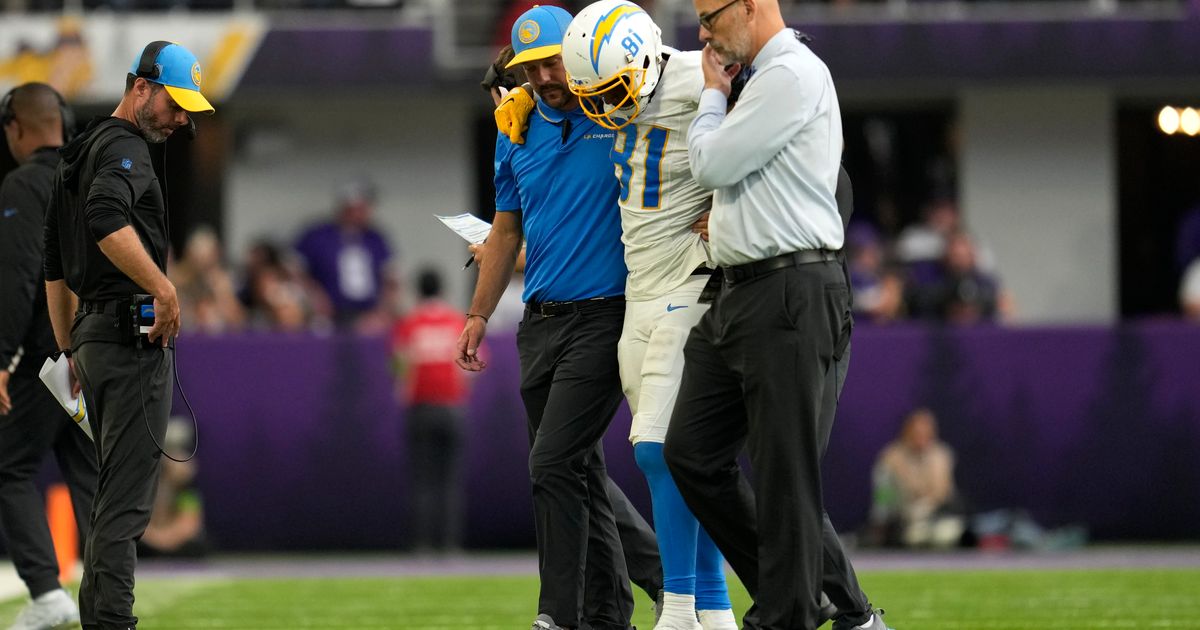 Mike Williams of Los Angeles Chargers Tears Left ACL in Sunday's Win, According to AP Source