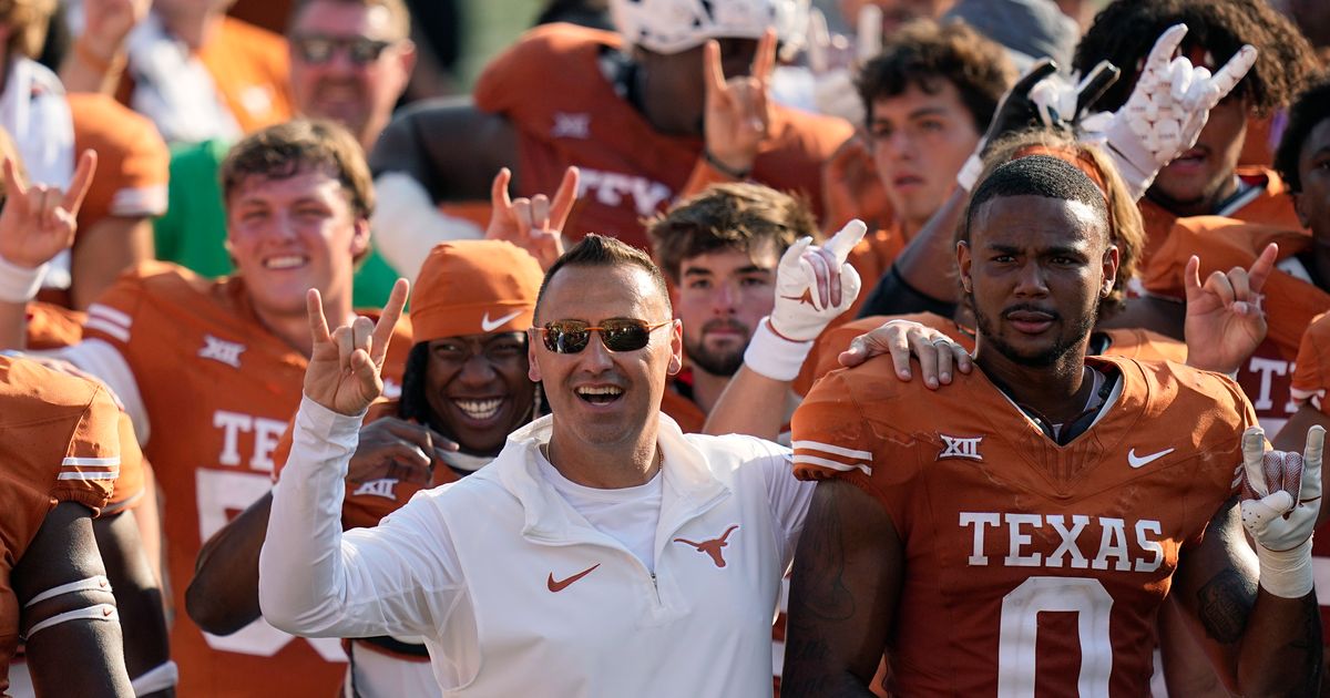 No. 4 Alabama and No. 11 Texas to Face Off in Rematch of Last Year's Closely Contested Matchup
