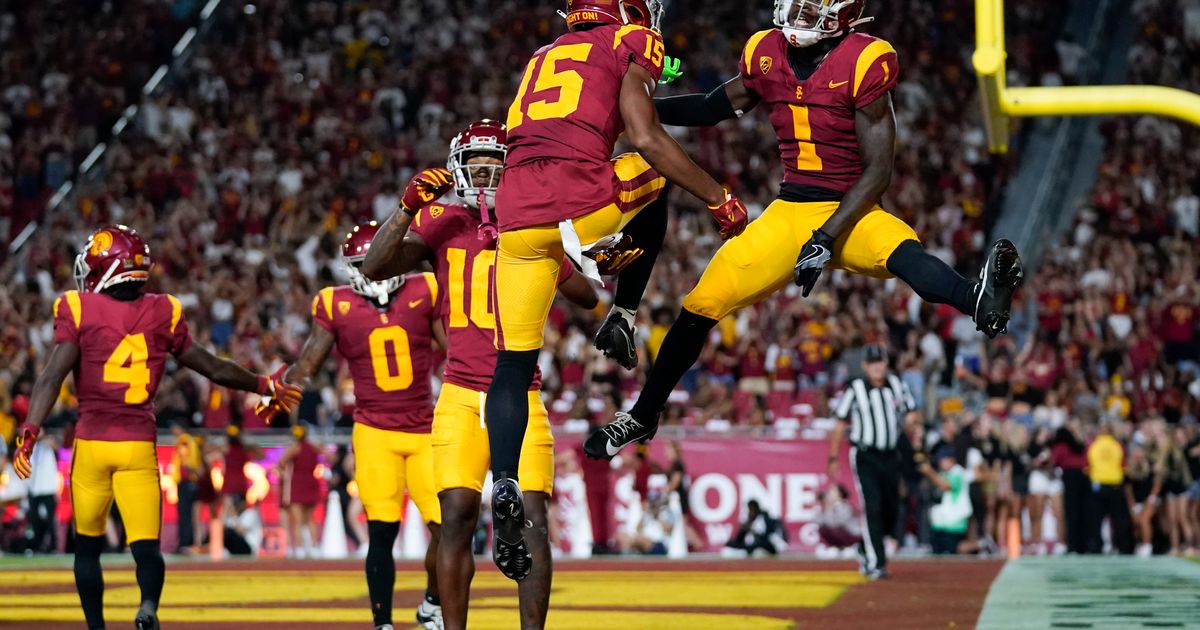 No. 6 USC Posts 49-Point First Half En Route to 56-10 Win Over Stanford Thanks to Caleb Williams' Performance