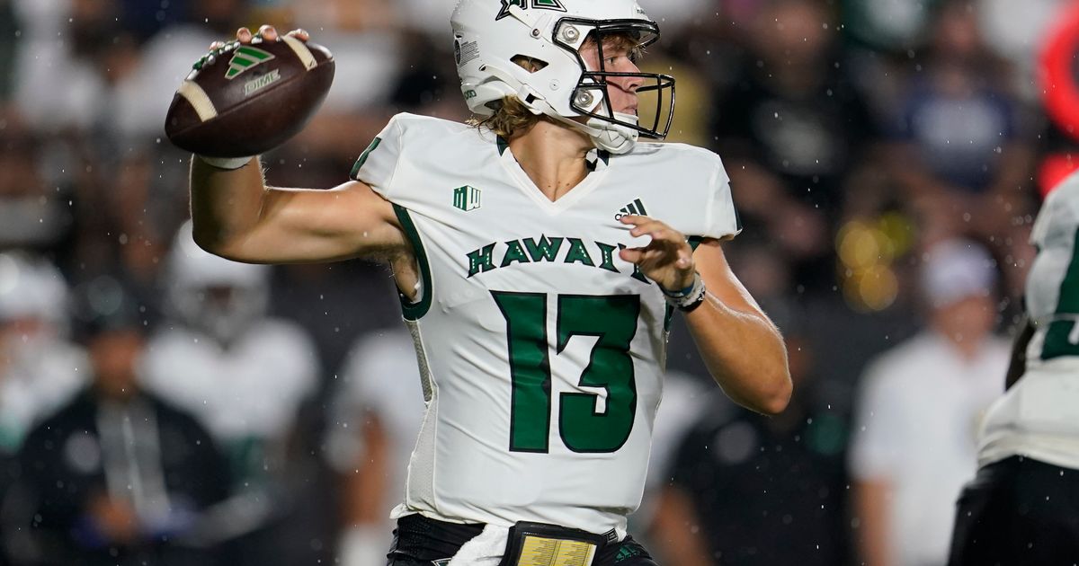 Oregon Ducks Expected to Dominate Hawaii Rainbow Warriors in Home Game