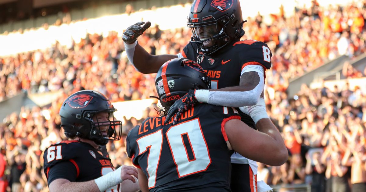 Oregon State Defeats UC Davis 55-7 Behind Martinez's 16th Win