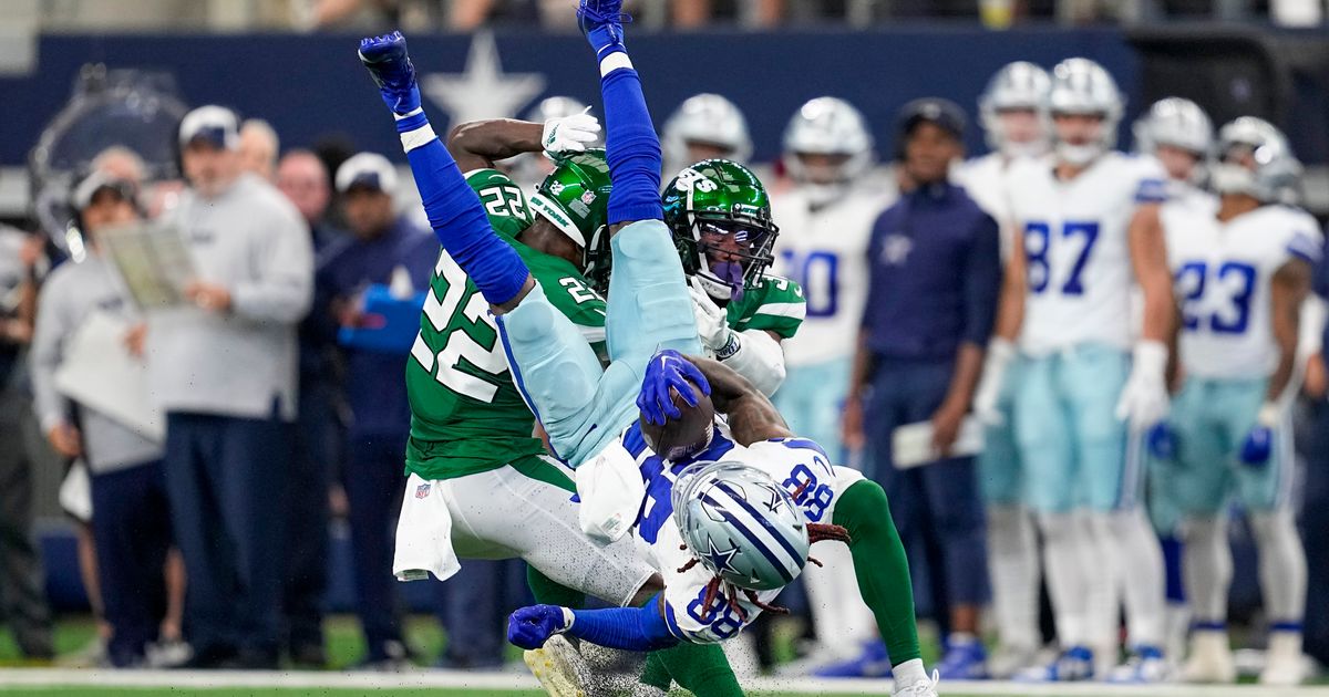 Prescott Throws 2 TDs, Wilson Throws 3 Interceptions in First Start After Rodgers Injury as Cowboys Defeat Jets 30-10