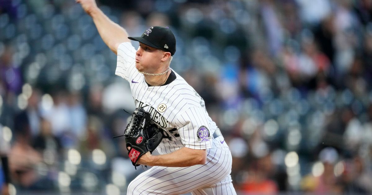 Rockies' Combined No-Hit Bid Through 8 Innings Against Giants