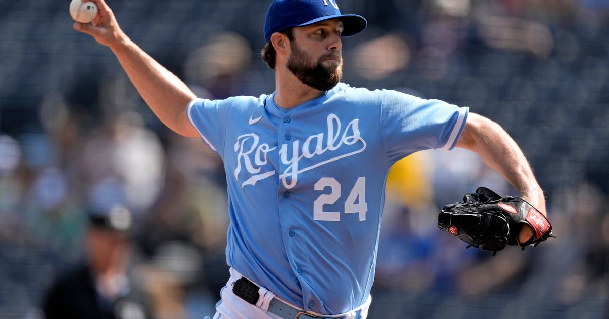 Royals Spoil Astros' Playoff Hopes with 102-Loss Season