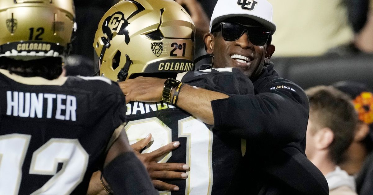 Safety Shilo Sanders Leads Colorado Defense in Oregon Game Wearing Same No. 21 as His Father