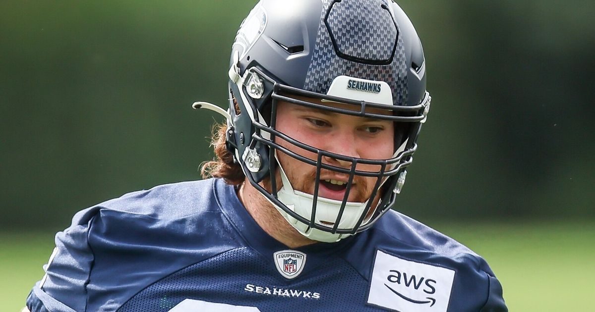 Seattle Seahawks Expect Center Evan Brown to Lead Offensive Line