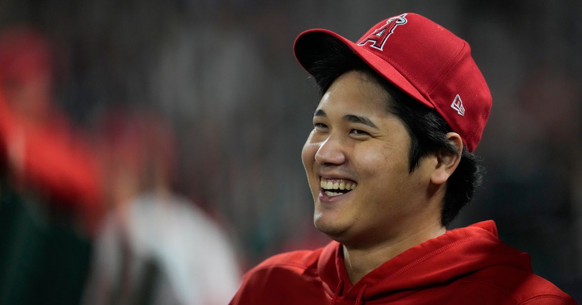 Shohei Ohtani Undergoes Elbow Surgery: Doctor Predicts Hitting Return by Opening Day 2024, Pitching Return by 2025